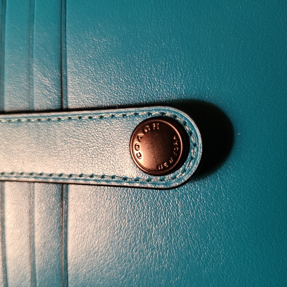 Coach Card Case - Picture 4 of 9